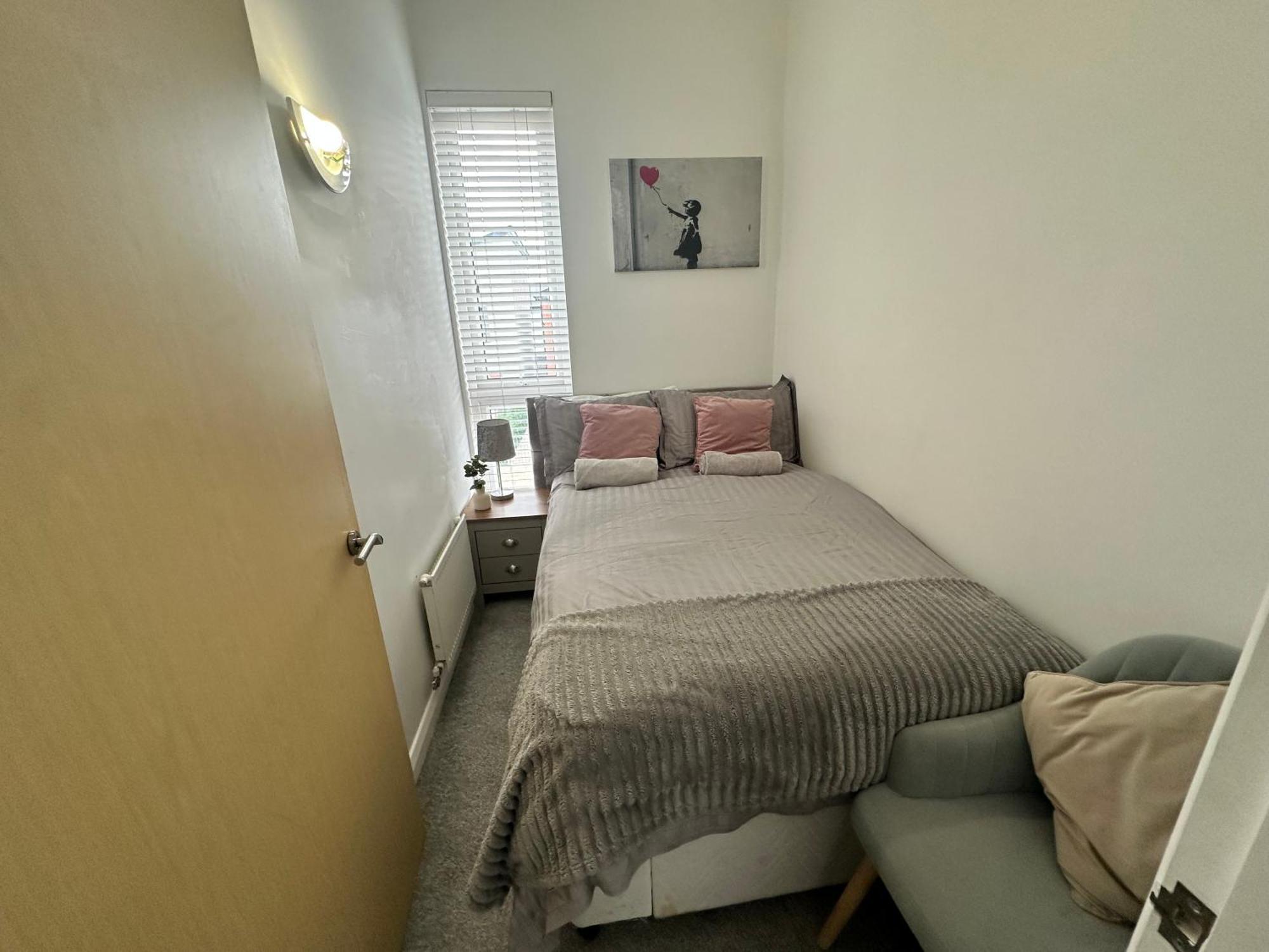 Ao & Etihad Stadium 6 Guest Stay- 3 Bedroom House With Parking & Wi Fi * Manchester