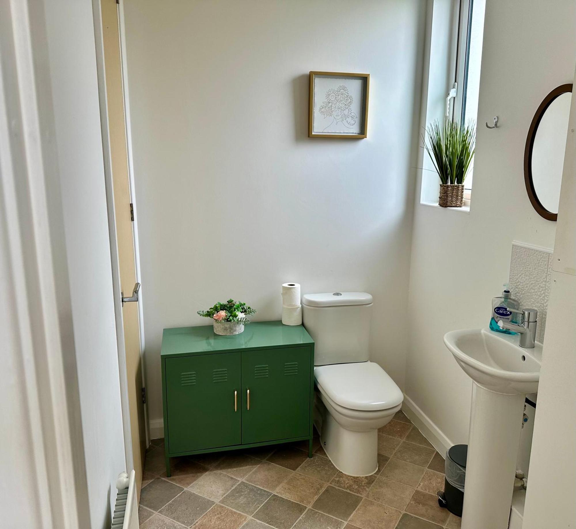 Ferienhaus City Getaway - 3Br Home Near Etihad & Ao Arena - Sleeps 6 *