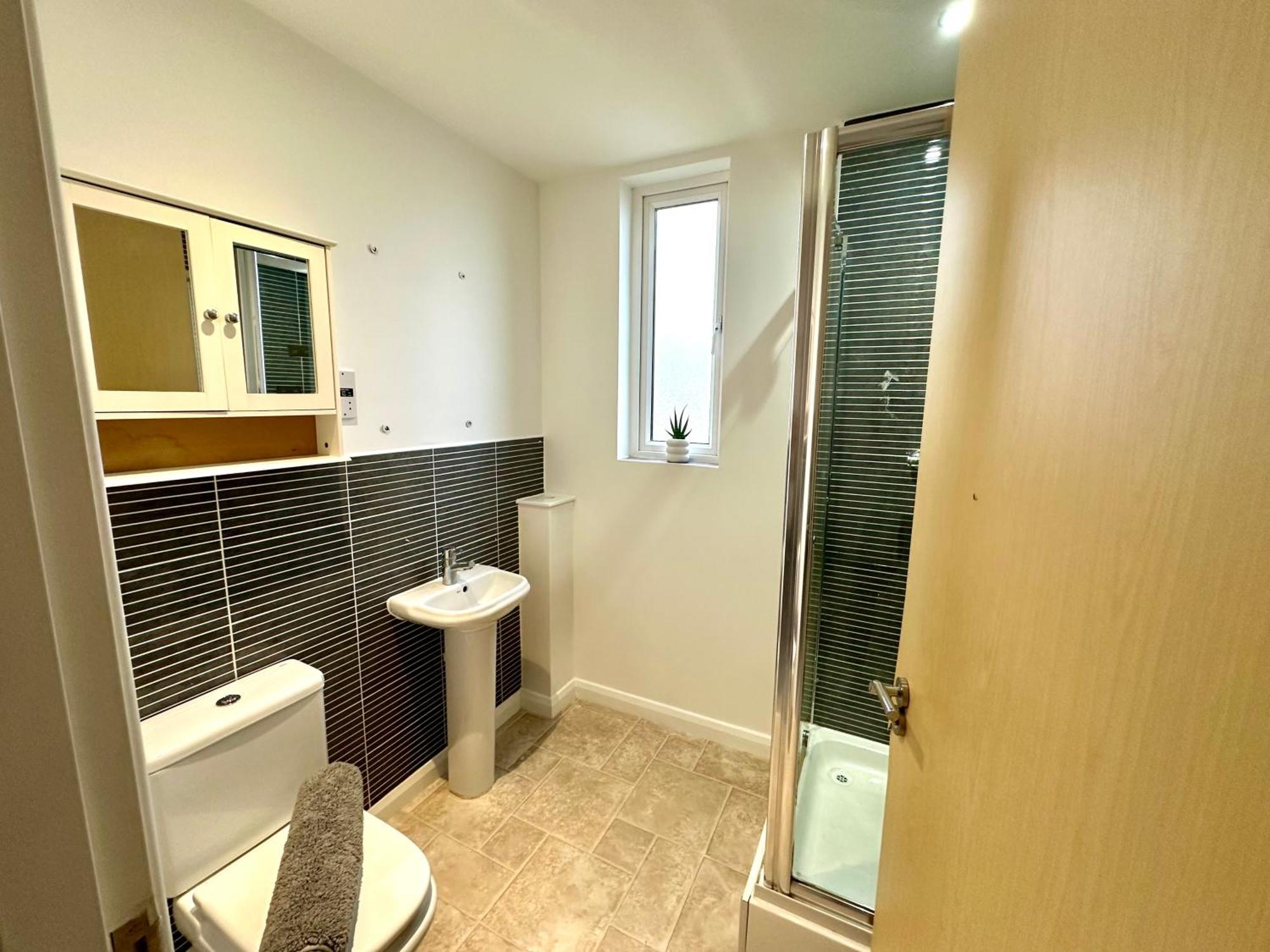 Holiday home Ao & Etihad Stadium 6 Guest Stay- 3 Bedroom Central House With Parking & Wi Fi Manchester